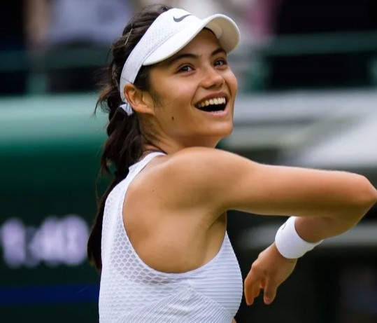 让她能与前 让她能与前