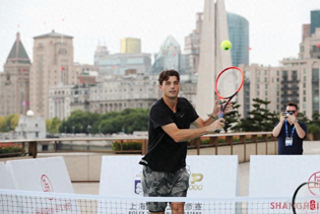 士的冲击波 士的冲击波