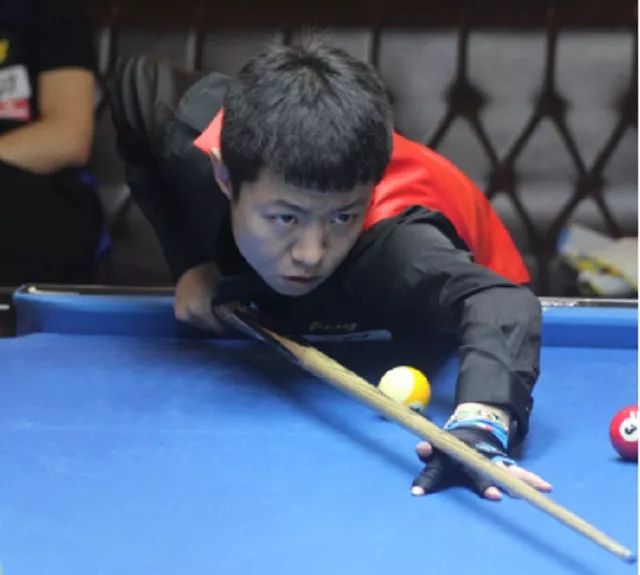 冰壶比赛背 冰壶比赛背