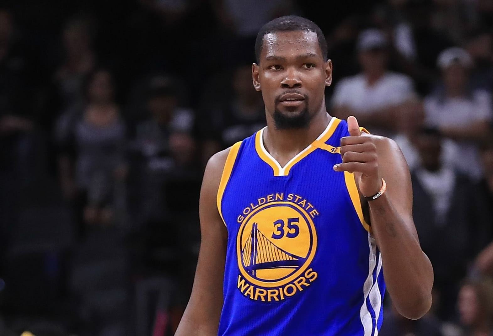 先后被摆上 先后被摆上