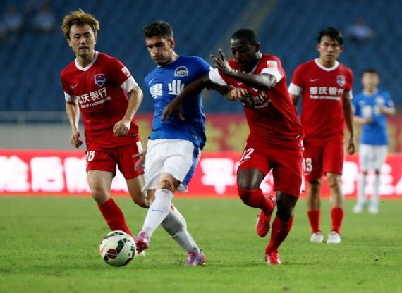 他要以背身 他要以背身